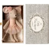 Maileg Little Sister dance muis in daybed